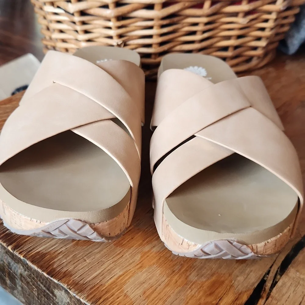 Yellow Box‎ Bursa Sandals 9.5 Platform Wedges Wide Strappy Tan Cork